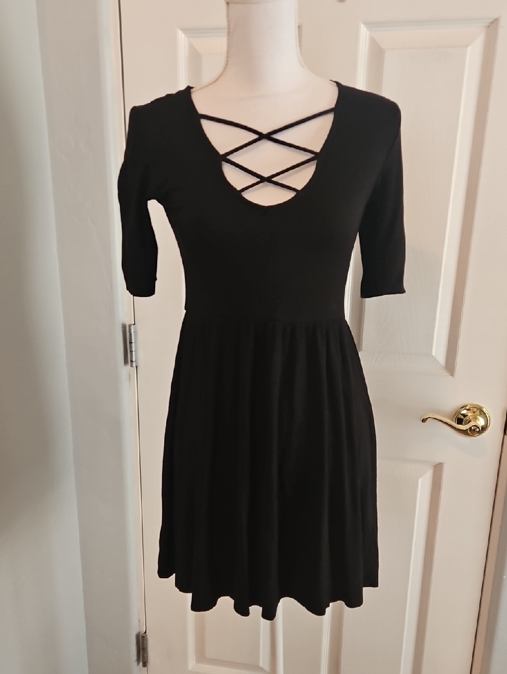Timing Black Crisscross V-Neck Mini Dress - Size Mediu.